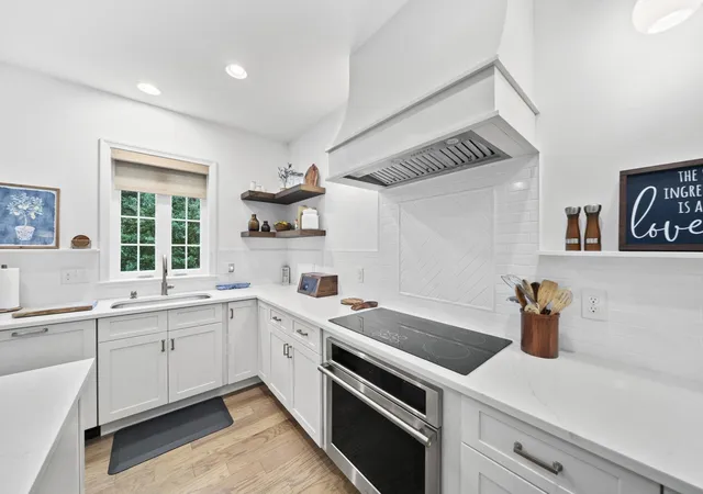 Photo 3 of Single family home for sale at 33 Skyhawk Cir, South Weymouth, MA 02190 | MLS# 73584789 | Listing updated on 2026-10-14