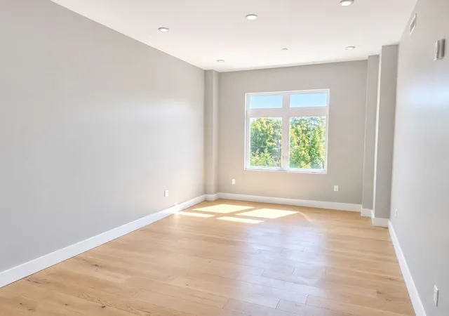 Listing Photo 4 - Condo for sale in building located at 60 Cross St E, Somerville, MA 02145 - Unit #211