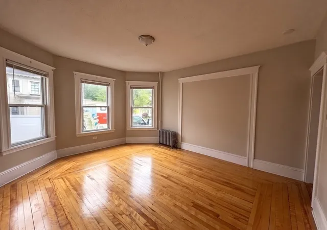Photo 3 of House for sale at 2 Haviland St, Worcester, MA 01602 | MLS# 73575096 | Listing updated on 2026-09-14