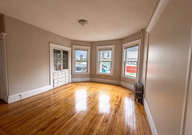 Photo 4 of House for sale at 2 Haviland St, Worcester, MA 01602 | MLS# 73575096 | Listing updated on 2026-09-14