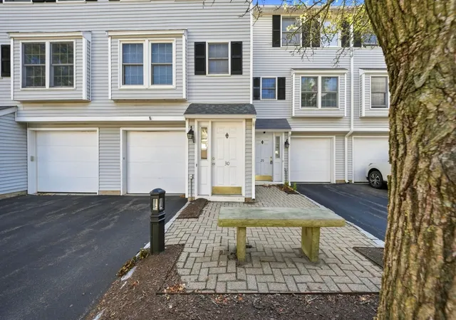 Photo 2 of Condo for sale at 30 Falon Ct #30, Quincy, MA 02169 | MLS# 73574630 | Listing updated on 2026-09-16