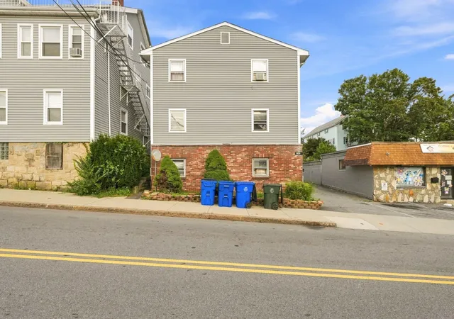 Photo 3 of Condo for sale at 243 Robeson St #3, Fall River, MA 02720 | MLS# 73573421 | Listing updated on 2026-10-06