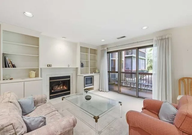 Listing Photo 5 - Condo for sale in building located at 770 Salisbury St, Worcester, MA 01609 - Unit #555