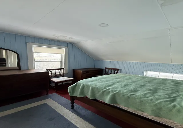 Photo 4 of Sale Pending at 83 Bay St, Hull, MA 02045 | MLS# 73575681 | Listing updated on 2026-10-09