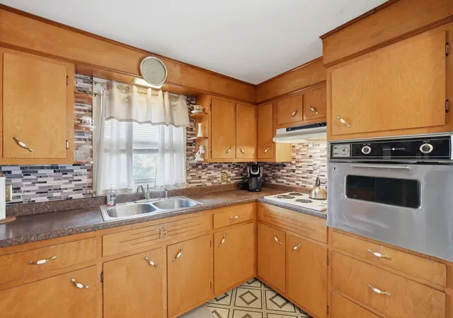 Photo 4 of Single family home for sale at 6 Birch St, West Brookfield, MA 01585 | MLS# 73589481 | Listing updated on 2026-10-15