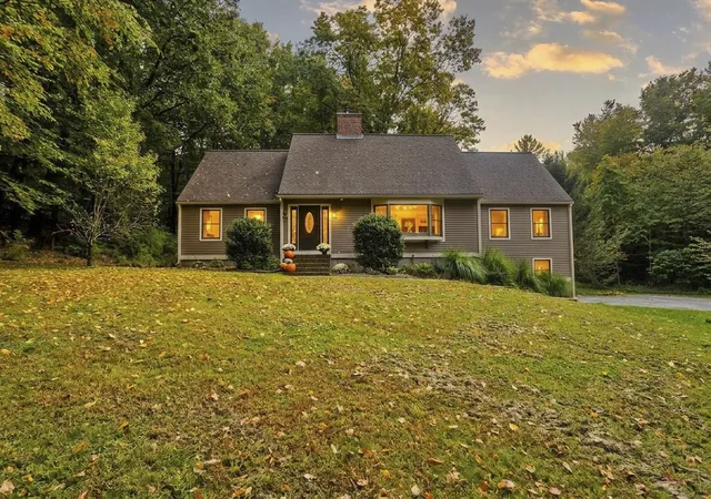 Single family home for sale at 86 Glendale Rd, Southampton, MA 01073 | MLS# 73585594