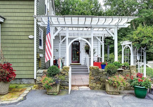 Photo 2 of Single family home for sale at 647 Main St #B, North Oxford, MA 01537 | MLS# 73570646 | Listing updated on 2026-09-05