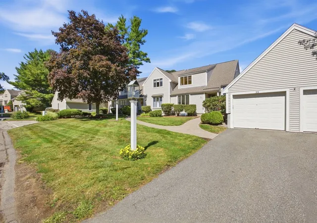 Photo 2 of Condo for sale at 33 Mid Iron Dr #33, North Reading, MA 01864 | MLS# 73577755 | Listing updated on 2026-10-14