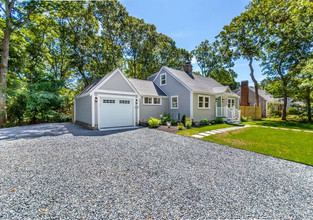 Photo 2 of Single family home for sale at 888 Phinneys Ln, Centerville, MA 02632 | MLS# 73571285 | Listing updated on 2026-10-06