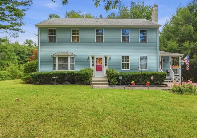 Photo 2 of Single family home for sale at 8 Glenmere Rd, Charlton, MA 01507 | MLS# 73579170 | Listing updated on 2026-10-11