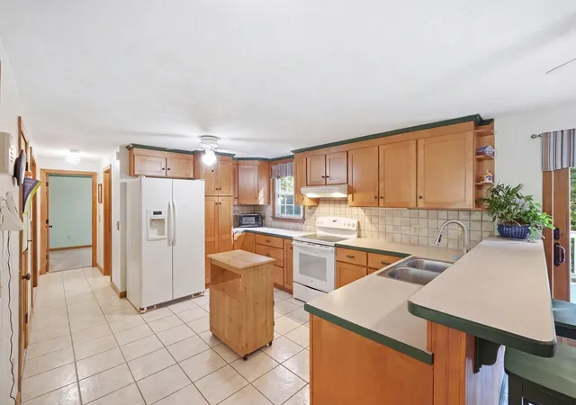 Single family home for sale at 8 Glenmere Rd, Charlton, MA 01507 | MLS# 73579170 | Listing updated on 2026-10-11