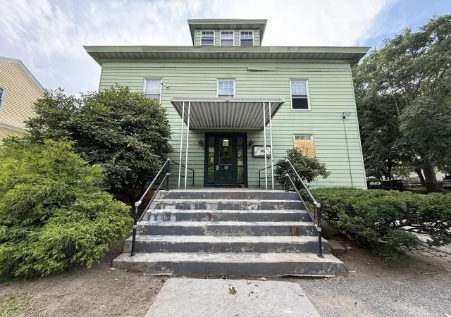 Photo 1 of Sale Pending at 17 19 King St, Worcester, MA 01610 | MLS# 73573403 | Listing updated on 2026-09-11
