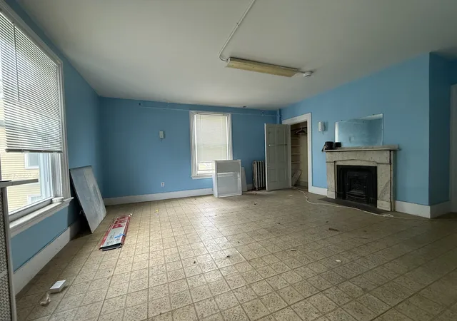 Photo 2 of Sale Pending at 17 19 King St, Worcester, MA 01610 | MLS# 73573403 | Listing updated on 2026-09-11