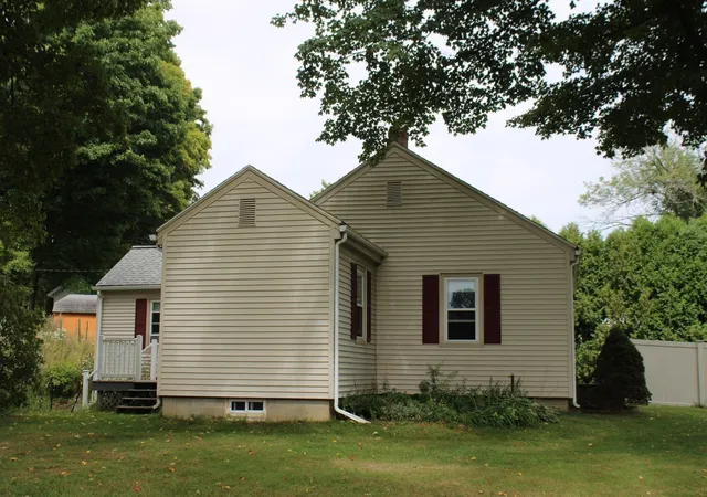 Photo 3 of Single family home for sale at 260 Conway Rd, South Deerfield, MA 01373 | MLS# 73571855 | Listing updated on 2026-09-07