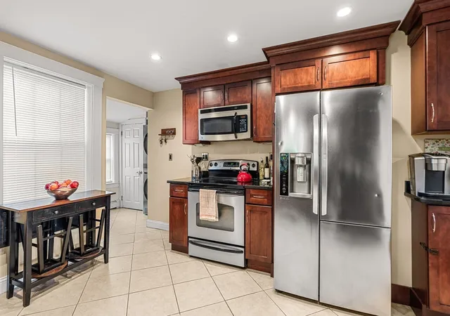 Photo 4 of Single family home for sale at 55 Endicott St, Danvers, MA 01923 | MLS# 73572471 | Listing updated on 2026-09-16