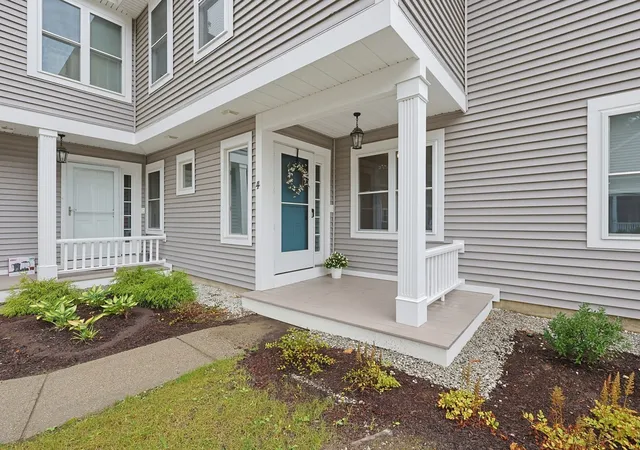 Photo 1 of Condo for sale at 4 Oak Ct #4, Rockland, MA 02370 | MLS# 73571478 | Listing updated on 2026-09-25