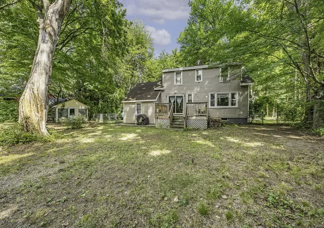 Photo 2 of Single family home for sale at 1100 Roosevelt Ave, Springfield, MA 01109 | MLS# 73576016 | Listing updated on 2026-09-15