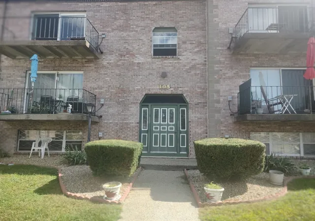 Condo for sale at 105 Oak Ln #9, Brockton, MA 02301 | MLS# 73579911