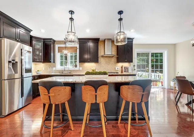 Photo 4 of Single family home for sale at 4 Murray Hl Cir, Wilmington, MA 01887 | MLS# 73574365 | Listing updated on 2026-09-15