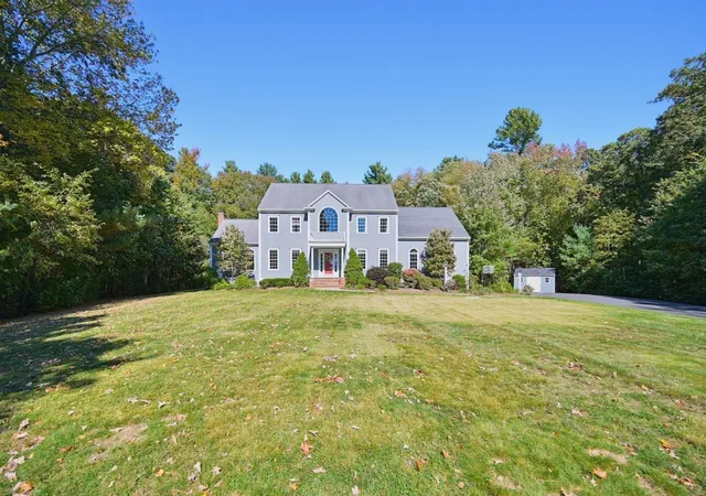 Photo 2 of Single family home for sale at 7 Chopin Ct, Walpole, MA 02081 | MLS# 73588053 | Listing updated on 2026-10-11