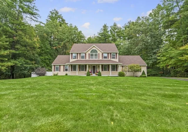 Photo 3 of Sale Pending at 14 Natures Way, Pelham, NH 03076 | MLS# 73585265 | Listing updated on 2026-10-04