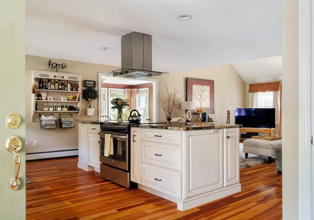 Listing Photo 4 - Condo for sale in building located at 13 Fieldstone St, Upton, MA 01568 - Unit #13