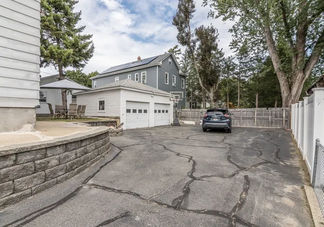 Photo 2 of House for sale at 277 Cumberland Rd, Lowell, MA 01850 | MLS# 73570856 | Listing updated on 2026-09-29