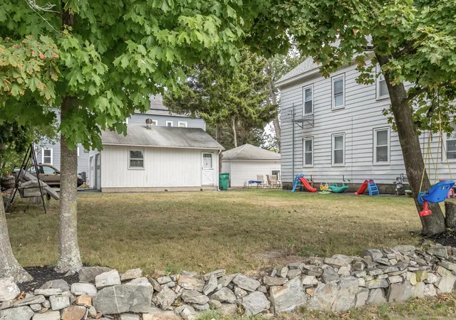 Photo 4 of House for sale at 277 Cumberland Rd, Lowell, MA 01850 | MLS# 73570856 | Listing updated on 2026-09-29