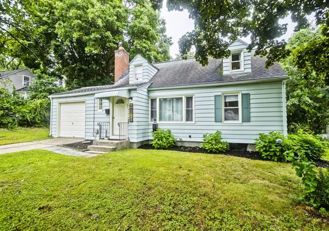 Photo 1 of Single family home for sale at 27 Lexington Ave, South Hadley, MA 01075 | MLS# 73571779 | Listing updated on 2026-09-04
