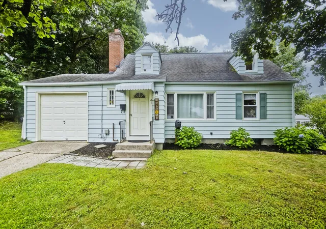 Photo 2 of Single family home for sale at 27 Lexington Ave, South Hadley, MA 01075 | MLS# 73571779 | Listing updated on 2026-09-04