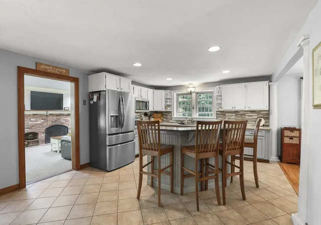 Photo 3 of Single family home for sale at 5 Dawn Way, Carver, MA 02330 | MLS# 73569229 | Listing updated on 2026-09-21