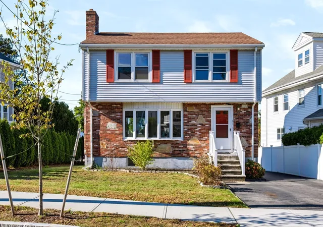Photo 2 of Single family home for sale at 31 Fairmount Way, Quincy, MA 02169 | MLS# 73588159 | Listing updated on 2026-10-14