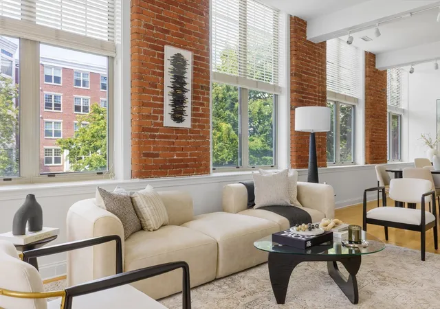Photo 2 of Sale Pending at 11 Lake St #111, Wakefield, MA 01880 | MLS# 73570913 | Listing updated on 2026-09-24