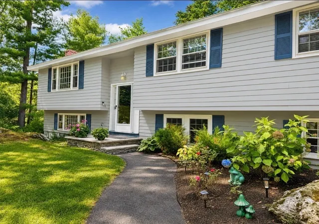 Photo 2 of Single family home for sale at 18 Lido, Bedford, MA 01730 | MLS# 73576182 | Listing updated on 2026-09-11