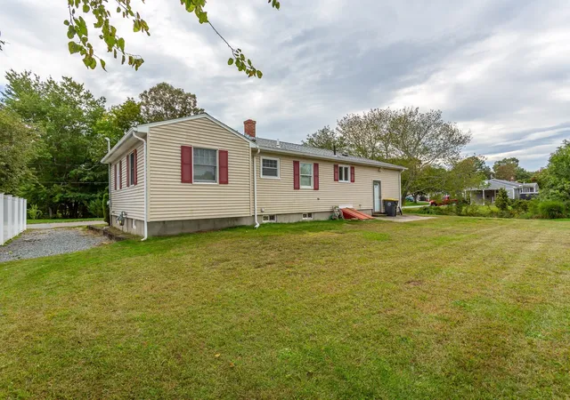 Photo 3 of Single family home for sale at 26 Midland Rd, Somerset, MA 02726 | MLS# 73589487 | Listing updated on 2026-10-16