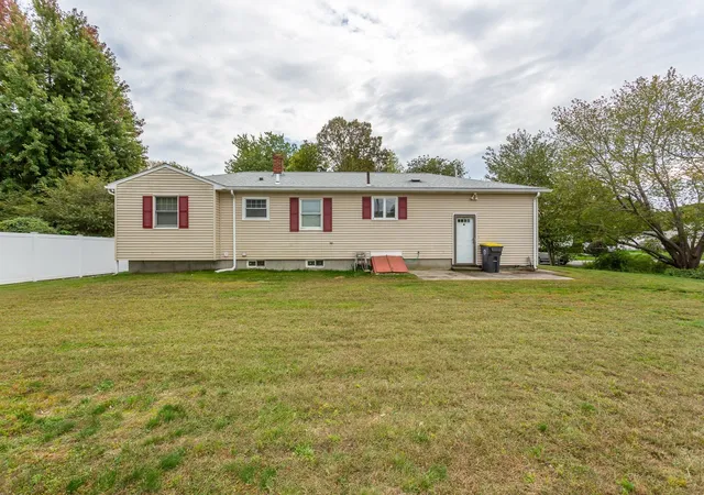 Photo 4 of Single family home for sale at 26 Midland Rd, Somerset, MA 02726 | MLS# 73589487 | Listing updated on 2026-10-16