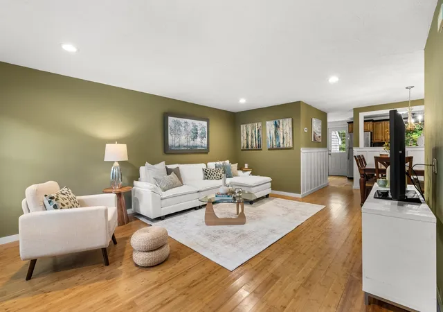 Photo 3 of Condo for sale at 40 Washington Grn #40, East Walpole, MA 02032 | MLS# 73585507 | Listing updated on 2026-10-05