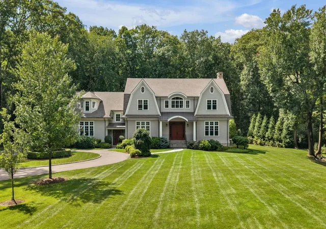 Photo 2 of Mansion for sale at 250 Country Dr, Weston, MA 02493 | MLS# 73572991 | Listing updated on 2026-09-12