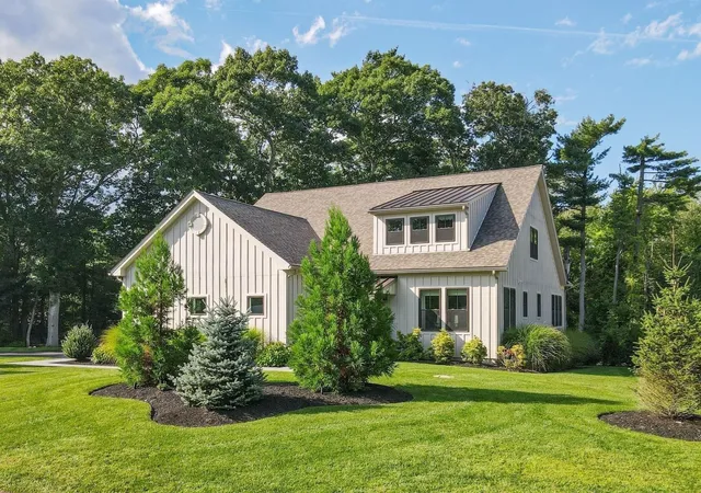 Photo 2 of Single family home for sale at 23 Kingston St, Kingston, MA 02364 | MLS# 73574154 | Listing updated on 2026-10-03