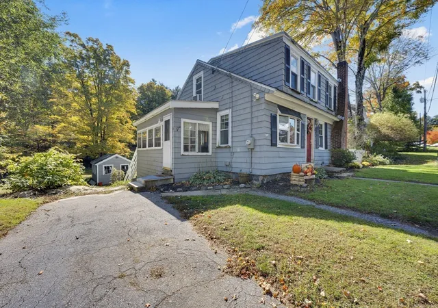 Photo 2 of Single family home for sale at 16 Charlton St, Sturbridge, MA 01566 | MLS# 73574866 | Listing updated on 2026-10-09