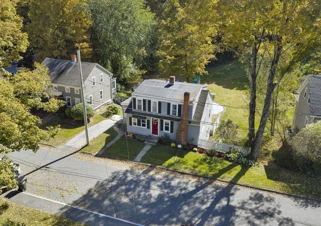 Photo 3 of Single family home for sale at 16 Charlton St, Sturbridge, MA 01566 | MLS# 73574866 | Listing updated on 2026-10-09