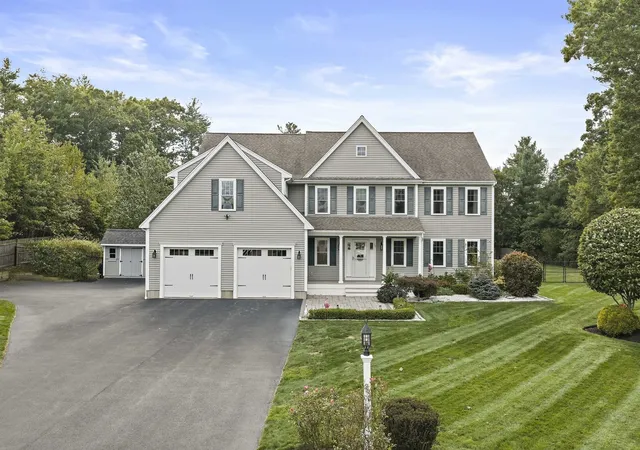 Single family home for sale at 10 Split Rail Ln, Halifax, MA 02338 | MLS# 73582238