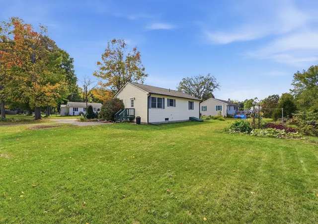 Photo 2 of Single family home for sale at 165 Ferry St, Easthampton, MA 01027 | MLS# 73587344 | Listing updated on 2026-10-14