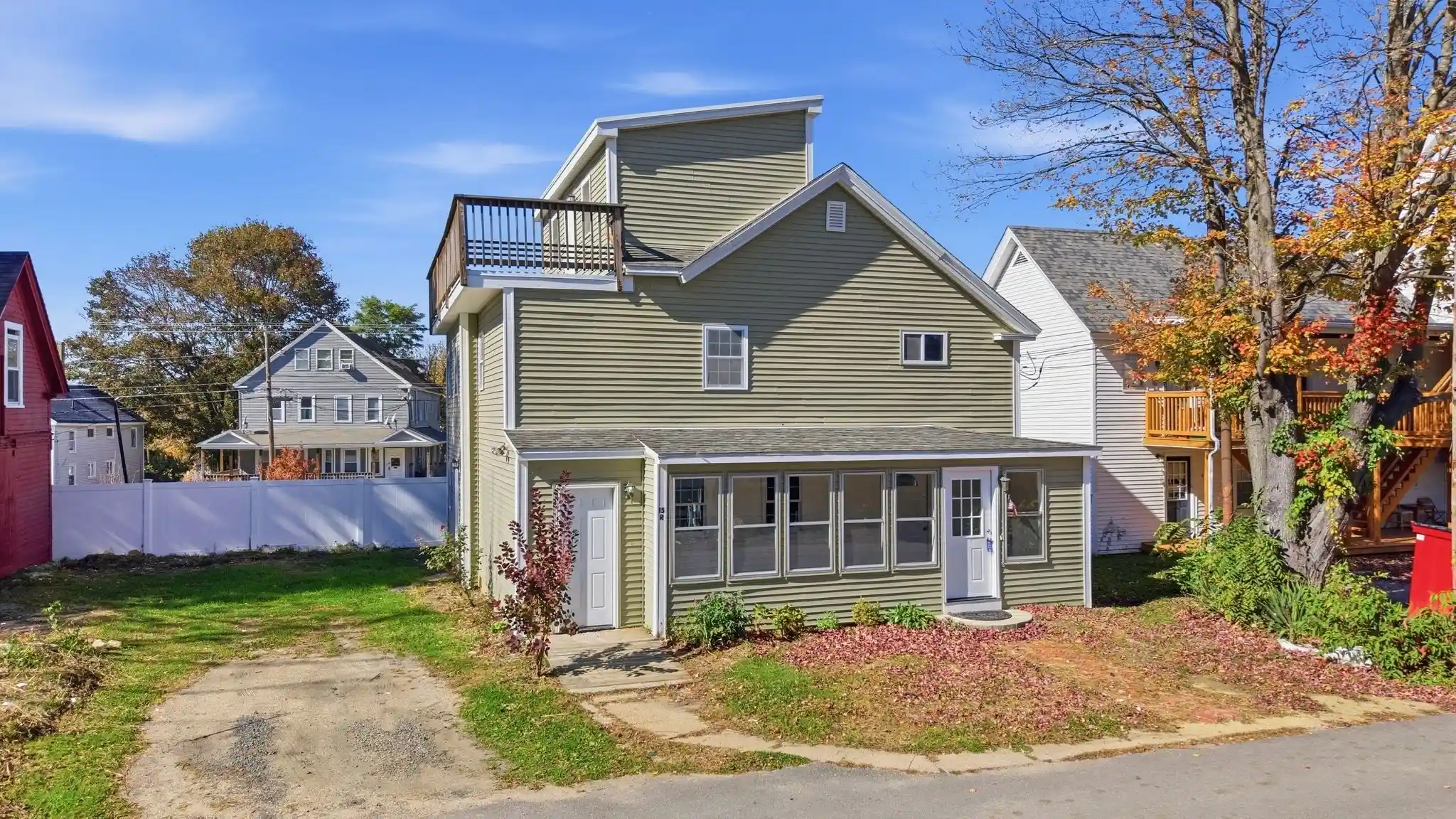Listing Photo 1 - Condo for sale in 15-r E Broadway Rear located at 15-r E Broadway Rear, Gardner, MA 01440 - Unit 15-r E Broadway Rear