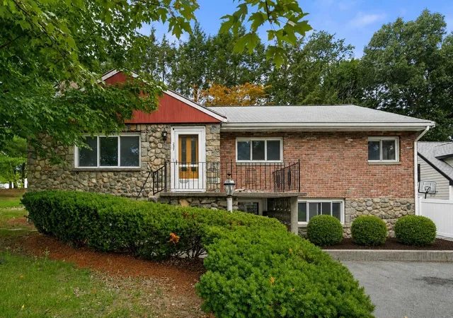 Photo 1 of Single family home for sale at 257 Cross St, Winchester, MA 01890 | MLS# 73571418 | Listing updated on 2026-09-08