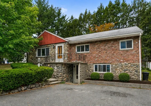 Photo 2 of Single family home for sale at 257 Cross St, Winchester, MA 01890 | MLS# 73571418 | Listing updated on 2026-09-08