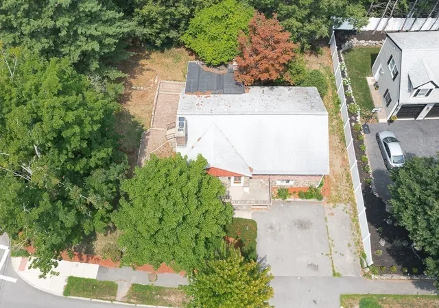 Photo 4 of Single family home for sale at 257 Cross St, Winchester, MA 01890 | MLS# 73571418 | Listing updated on 2026-09-08