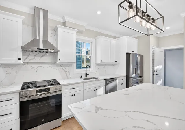 Listing Photo 3 - Condo for sale in building located at 152 Washington St, Newton, MA 02458 - Unit #1