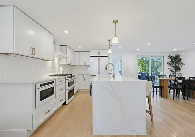 Photo 3 of Sale Pending at 7 Phoenix Rd, Auburn, MA 01501 | MLS# 73579126 | Listing updated on 2026-09-23
