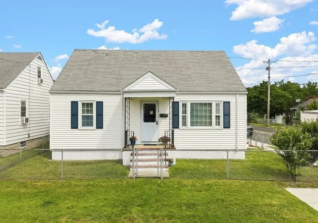 Photo 2 of Single family home for sale at 5 Brewster St, New Bedford, MA 02745 | MLS# 73572584 | Listing updated on 2026-09-11